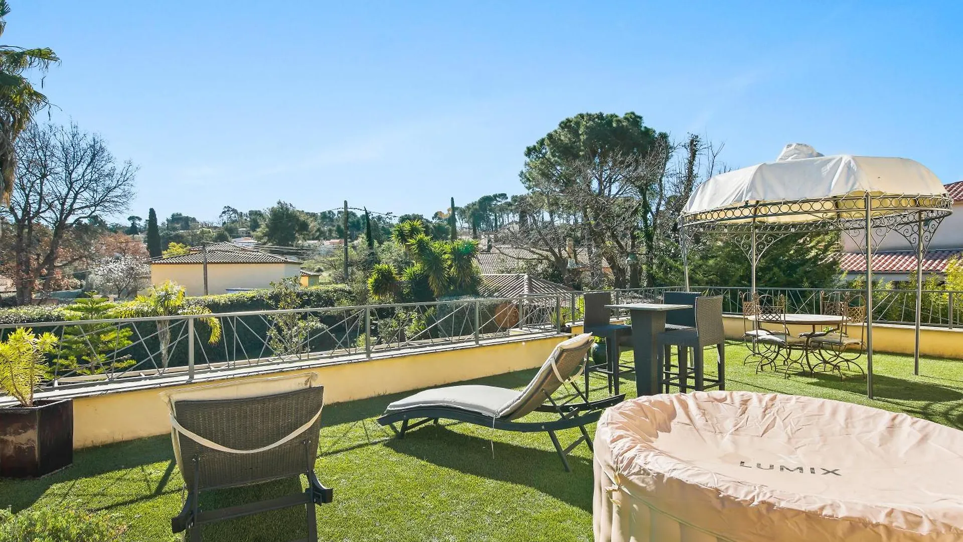 Villa Zen - Plage Et Jacuzzi Le Pradet 0*,  France